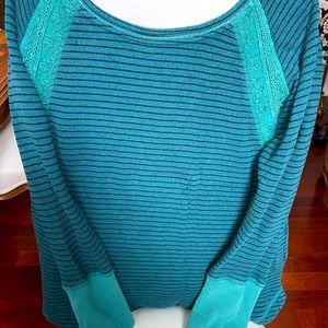 Long Sleeve pullover size “S”. Soft Surroundings.